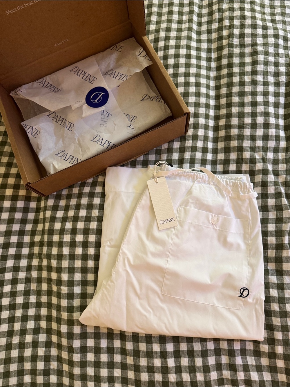 DAPHNE The Drift Capri in White brand new with tags